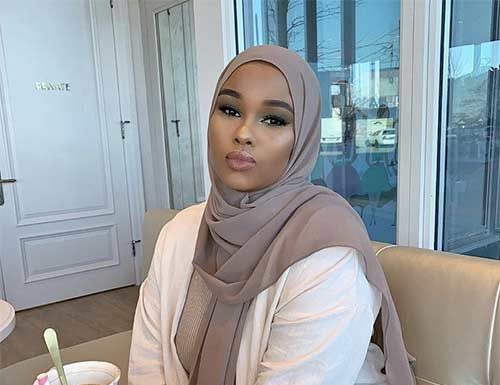 How to Keep Your Hijabs Clean and Look Brand New – 7 Easy Tips for Home Hijab Care